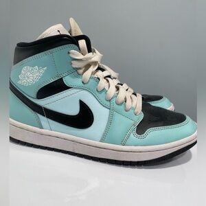 Women’s Air Jordan 1 Mid Shoes
